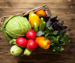 arrangement-de-delicieux-legumes-frais_11zon