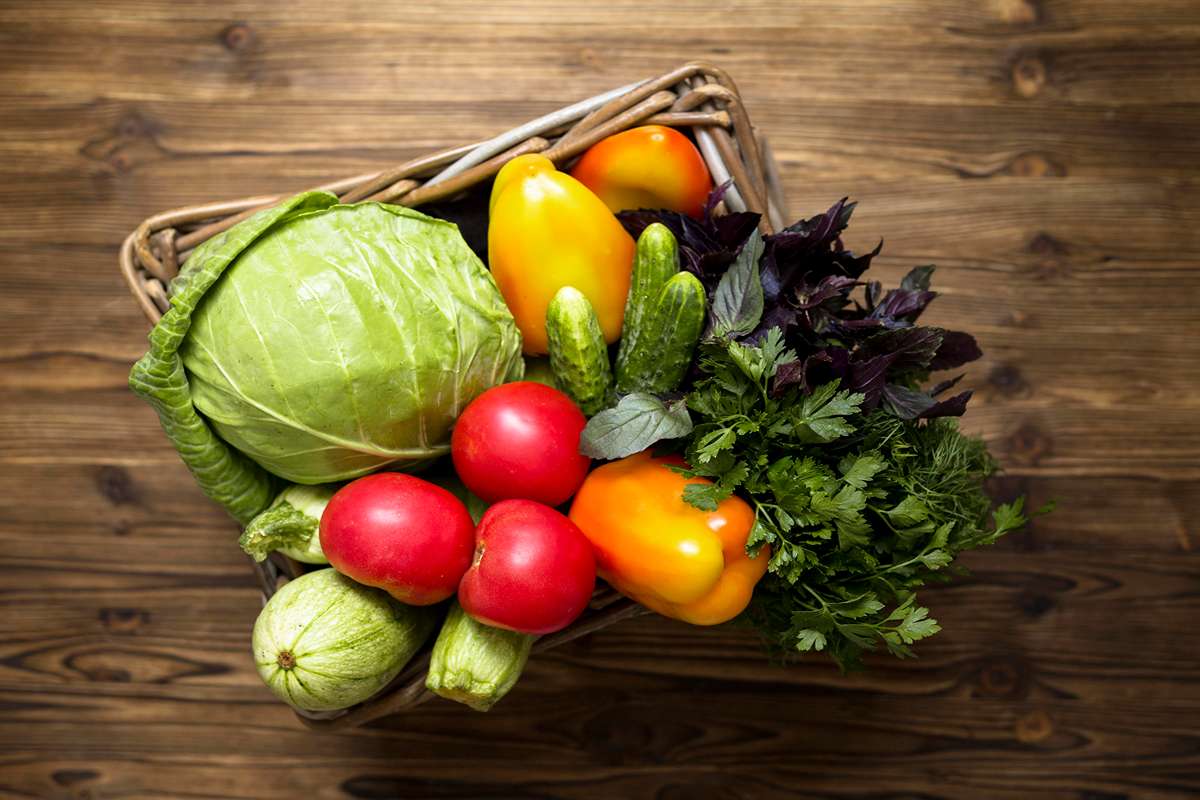 arrangement-de-delicieux-legumes-frais_11zon