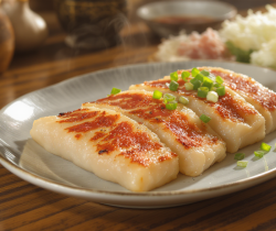 découvrez la recette facile et authentique des gyôzas parfaits : des raviolis japonais savoureux à la farce moelleuse et à la pâte croustillante, à préparer chez vous étape par étape.
